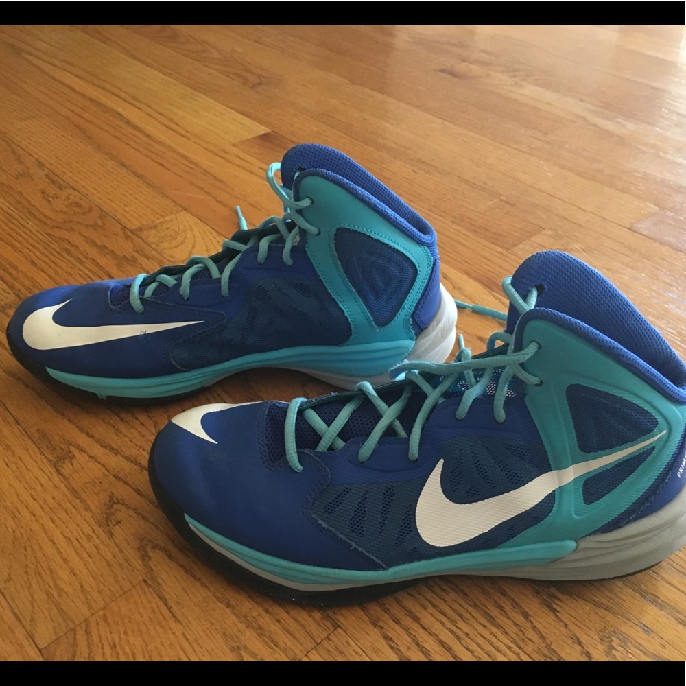 Nike men’s size 8.5 basketball